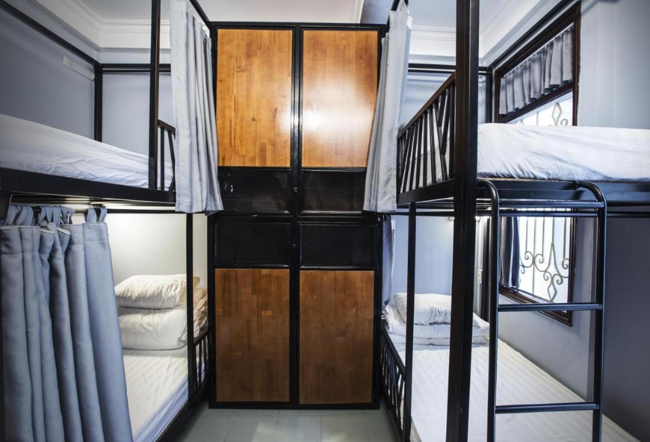 Nusmile'S Hostel And Travel Ханой Экстерьер фото