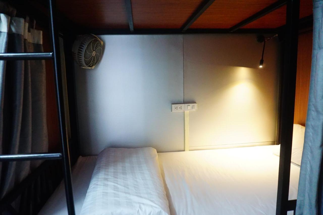 Nusmile'S Hostel And Travel Ханой Экстерьер фото